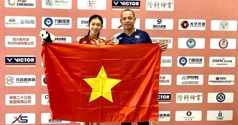 Nguyễn Thị Thu Huyền dự Giải cầu lông thiếu niên Quốc gia