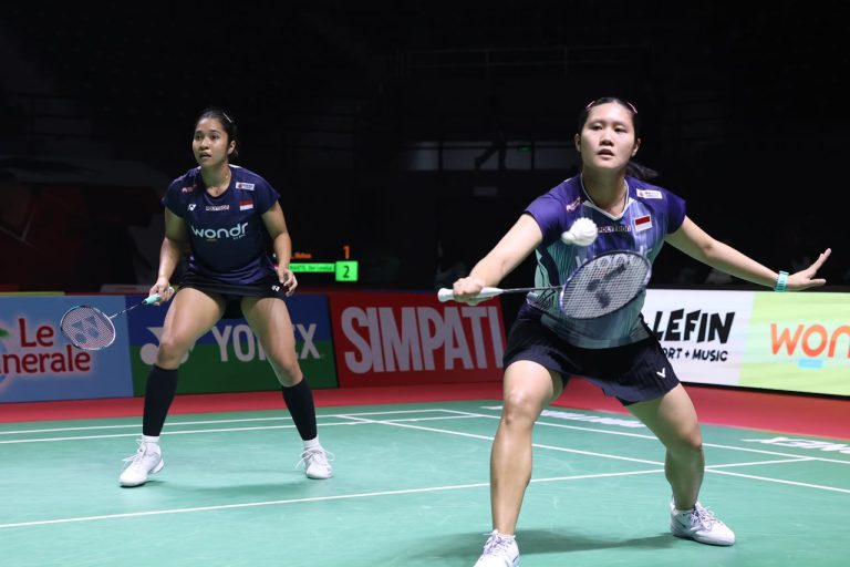 Lanny và Ester học thêm từ cặp Hàn Quốc sau trận đôi nữ căng thẳng